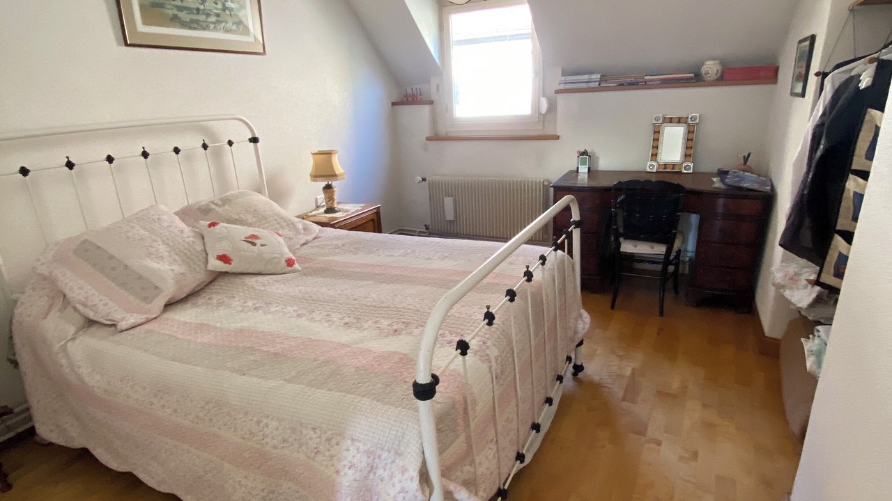 Photo of Bedroom in Dole