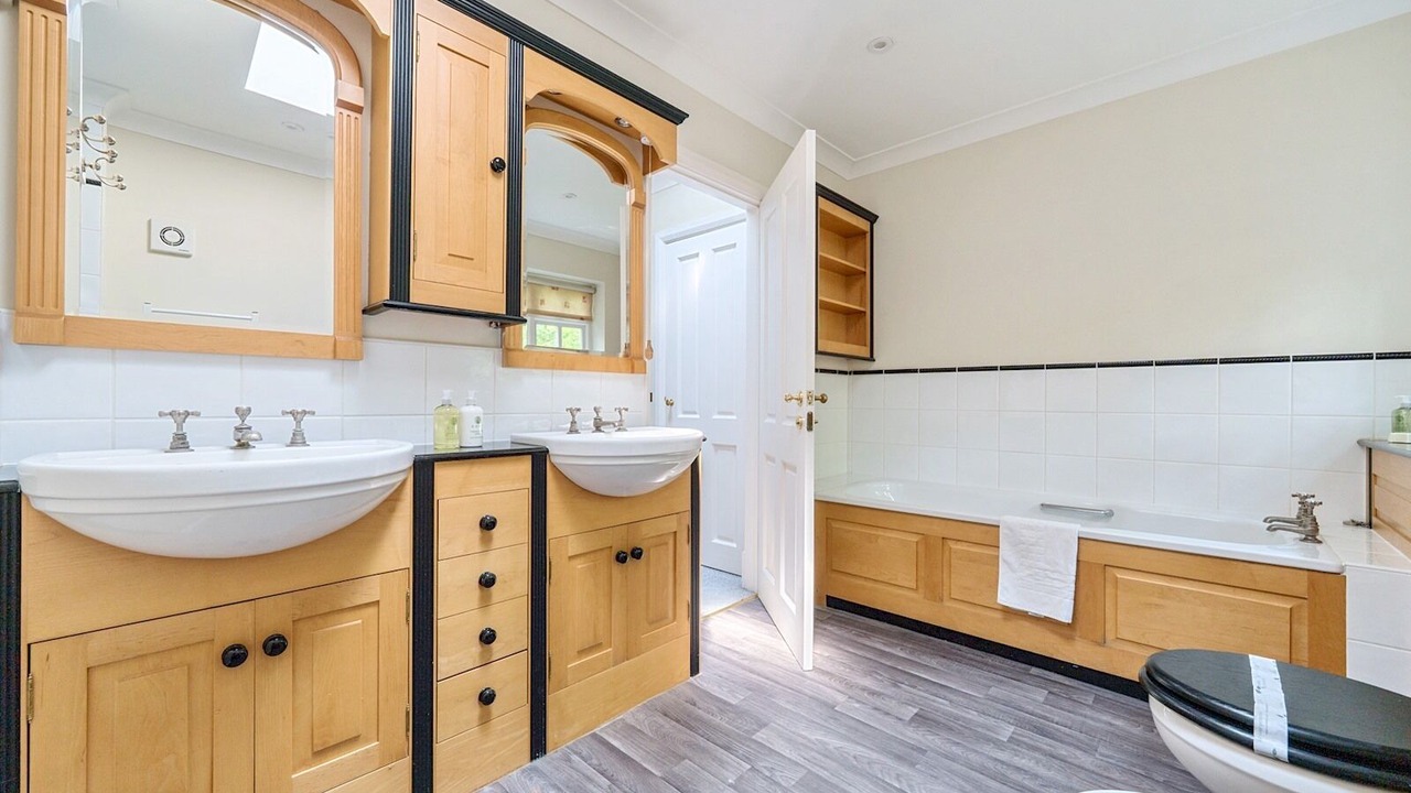 Photo of Bathroom in Runnymede