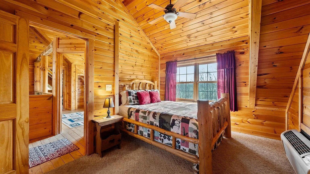 Photo of Bedroom in Logan