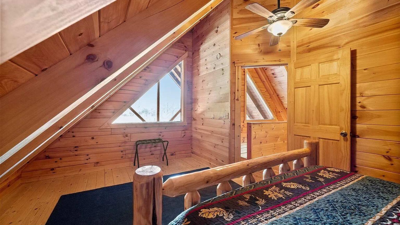 Photo of Bedroom in Logan