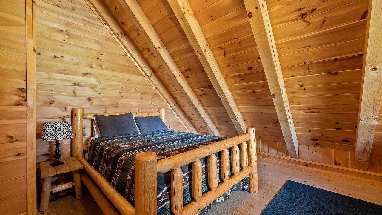 Photo of Bedroom in Logan