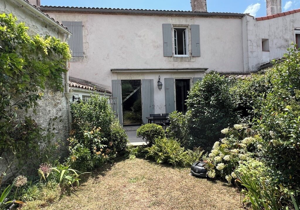 Photo of Outdoor in LHoumeau