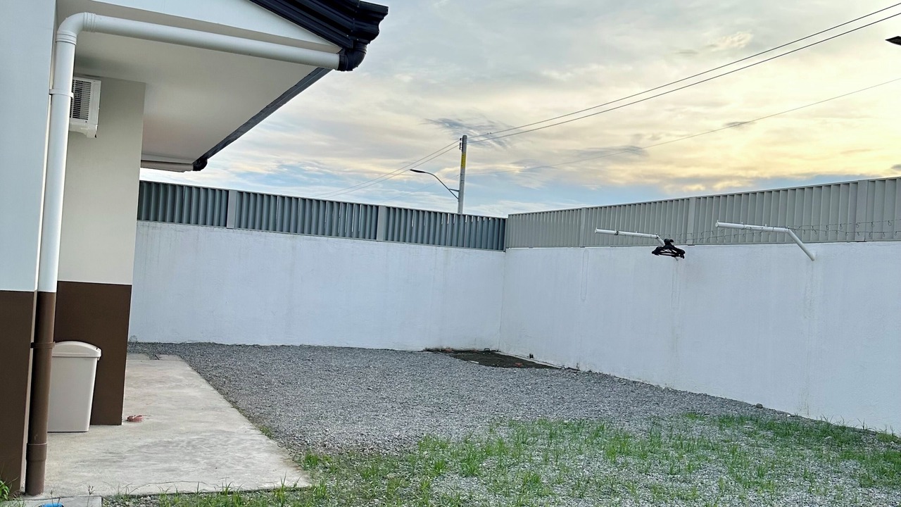 Photo of Outdoor in Bacolor