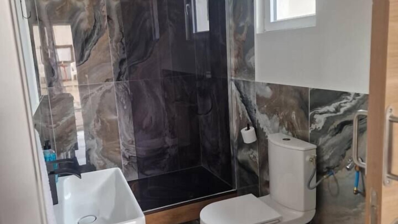Photo of Bathroom in Port-Saint-Louis-du-Rhone