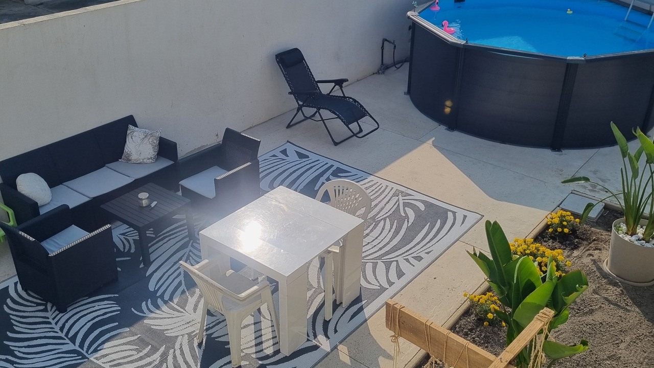 Photo of Patio Balcony in Port-Saint-Louis-du-Rhone
