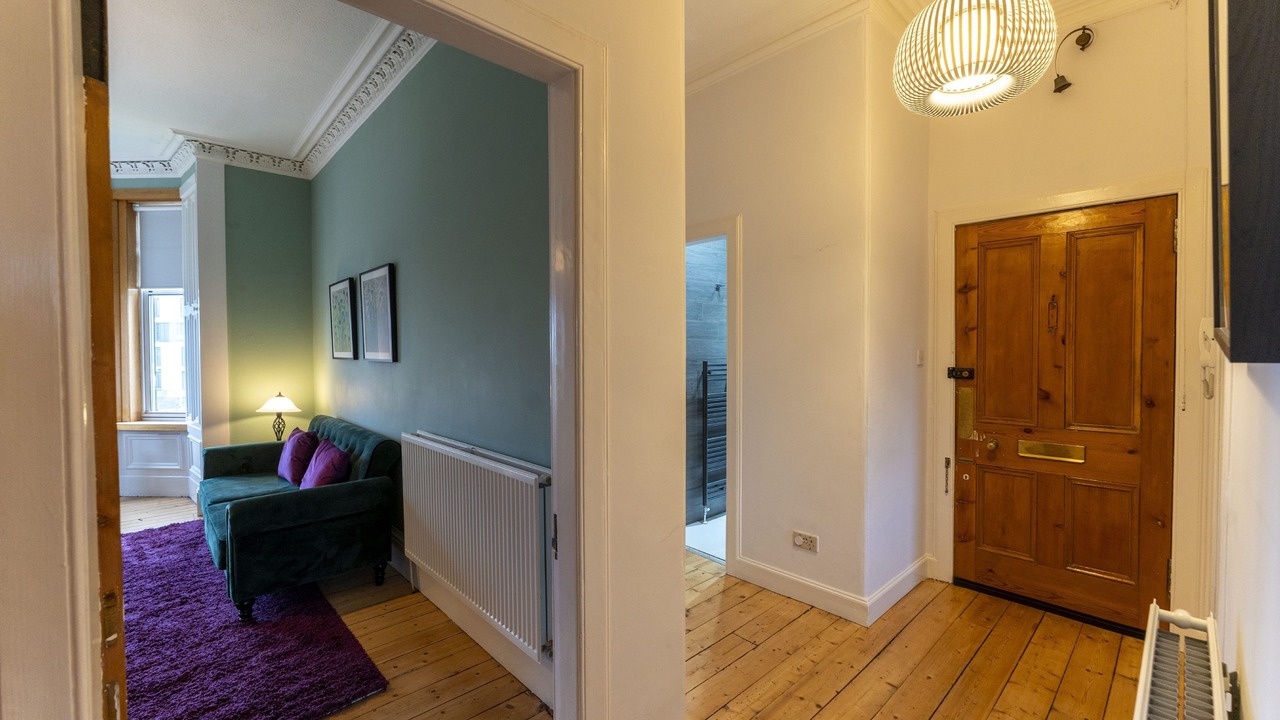 Photo of Livingroom in Tillicoultry