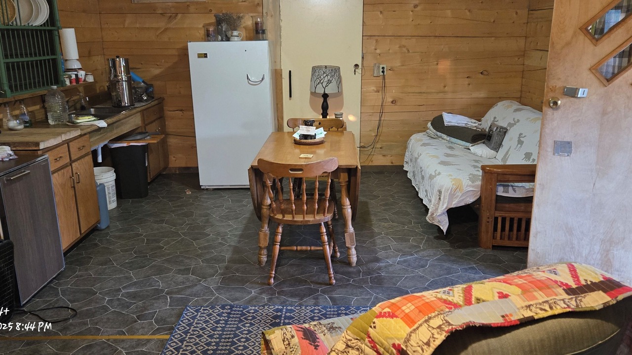Photo of Livingroom in Wisdom