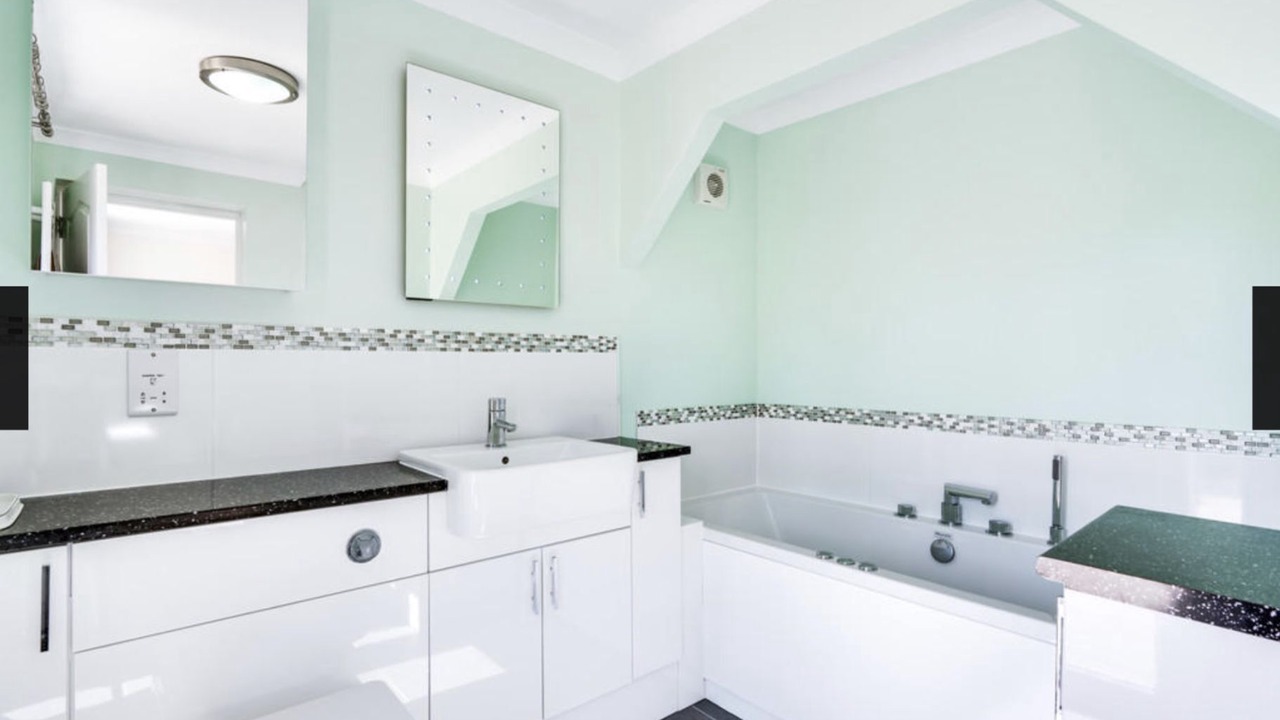 Photo of Bathroom in Pooley Bridge