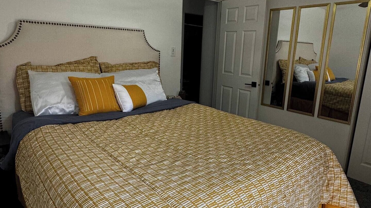 Photo of Bedroom in Manitowoc