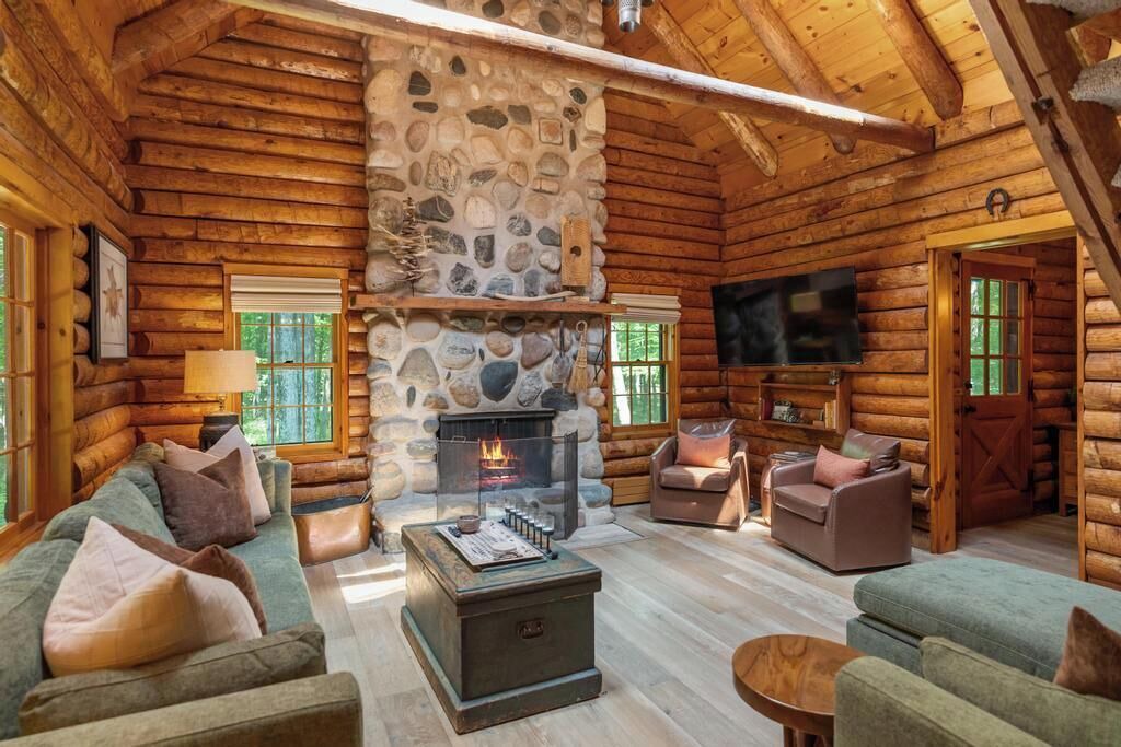 Photo of Livingroom in Harbor Springs