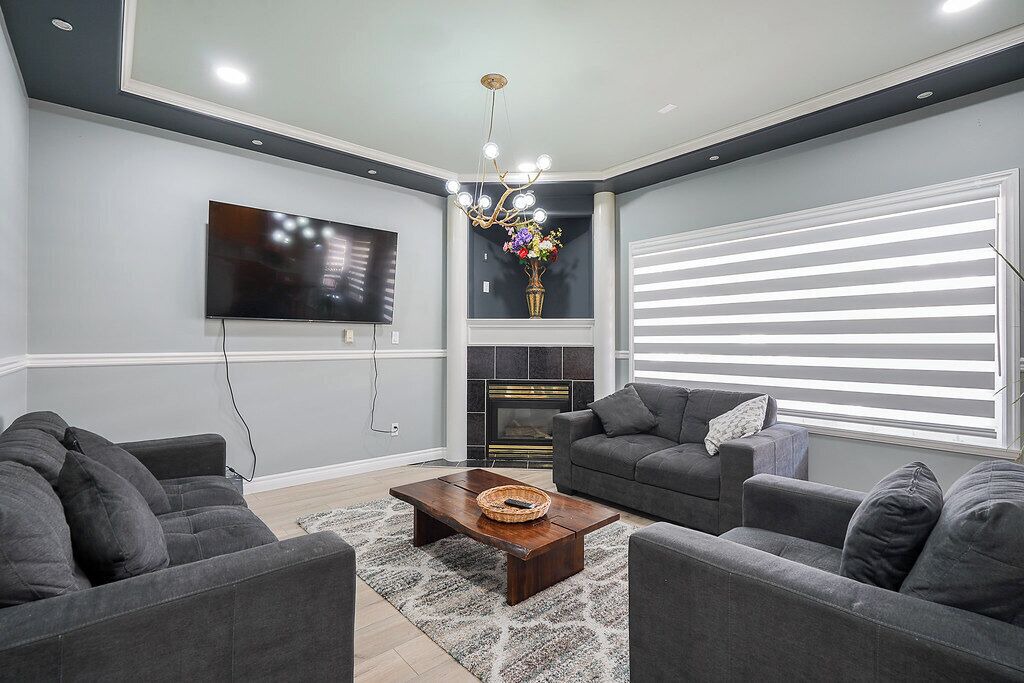 Photo of Livingroom in Surrey Newton