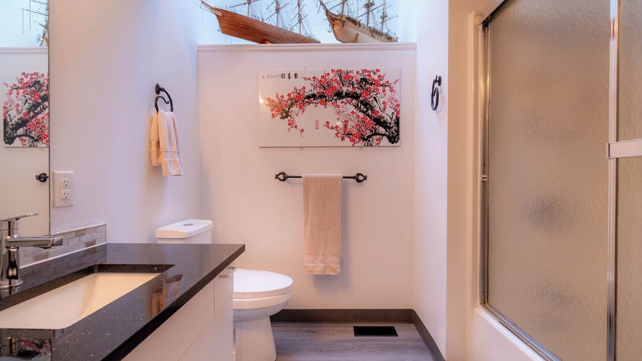 Photo of Bathroom in Fort Erie