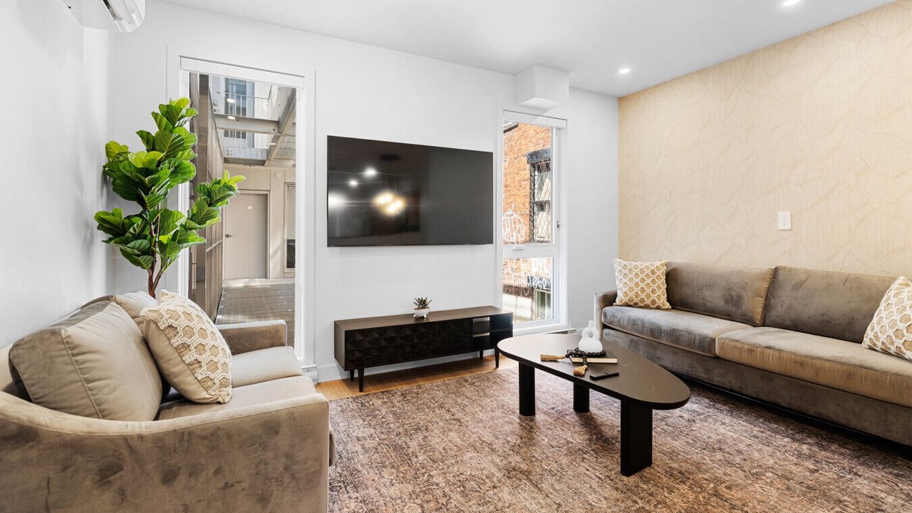Photo of Livingroom in Plateau Mont Royal