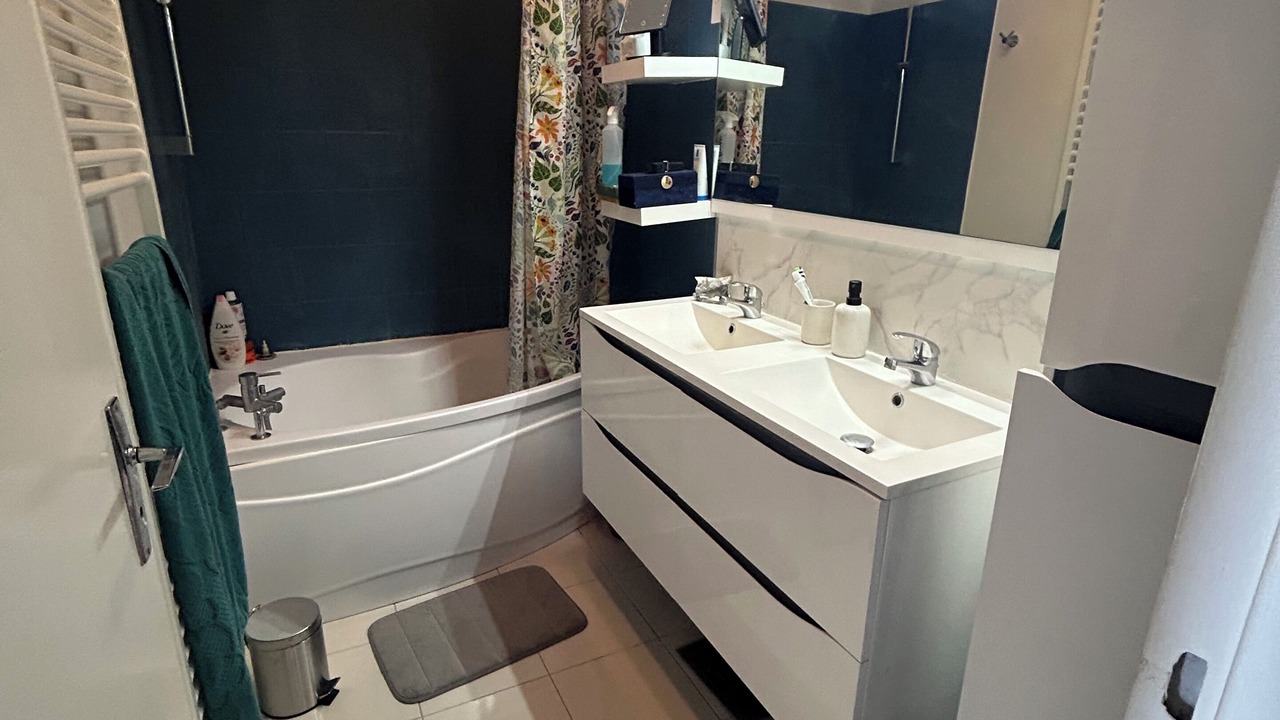 Photo of Bathroom in Talant
