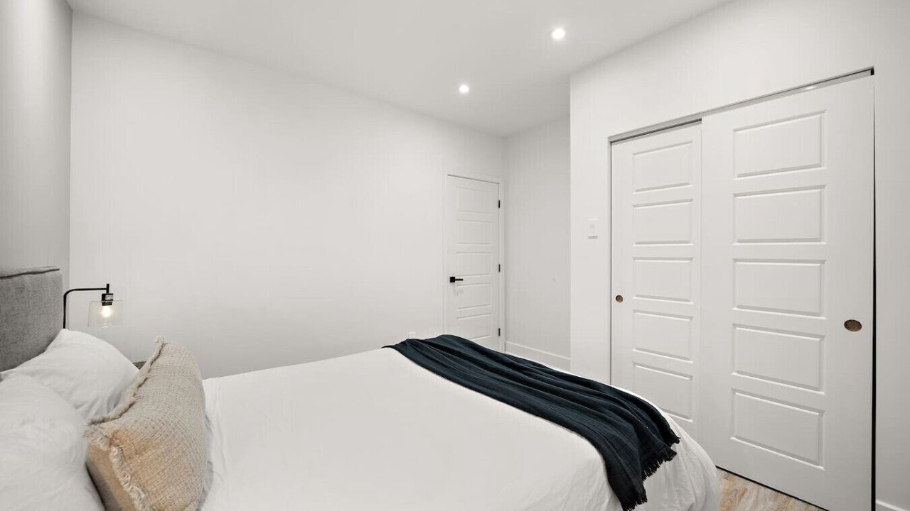 Photo of Bedroom in Old Montreal