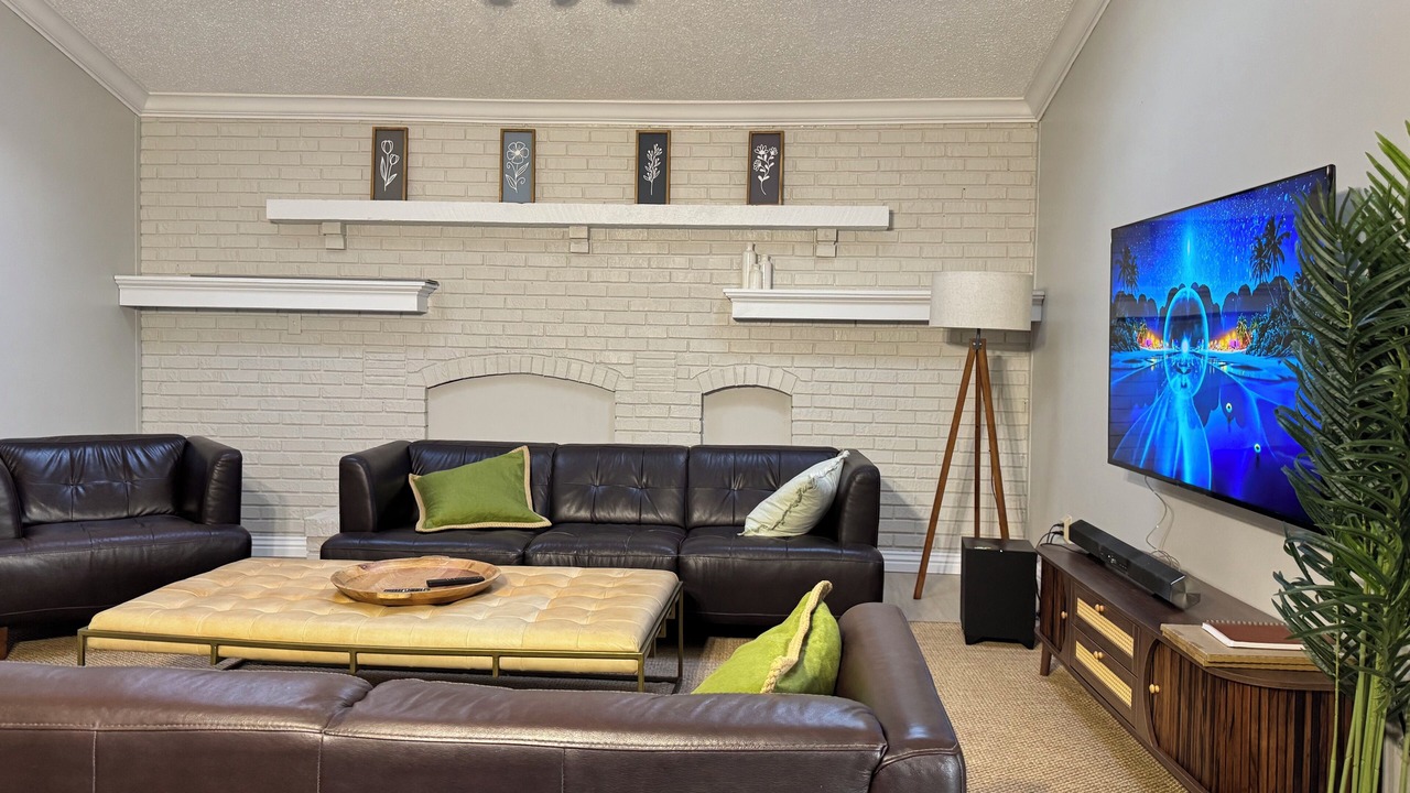 Photo of Livingroom in St. Clair