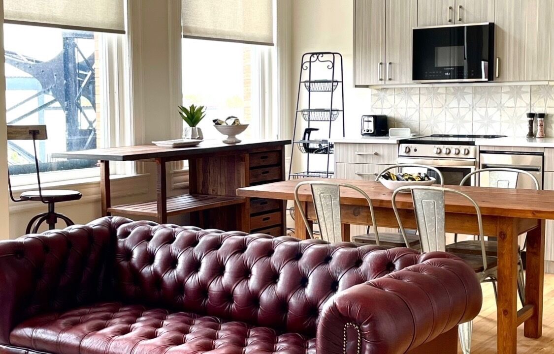Photo of Livingroom in Brigham City