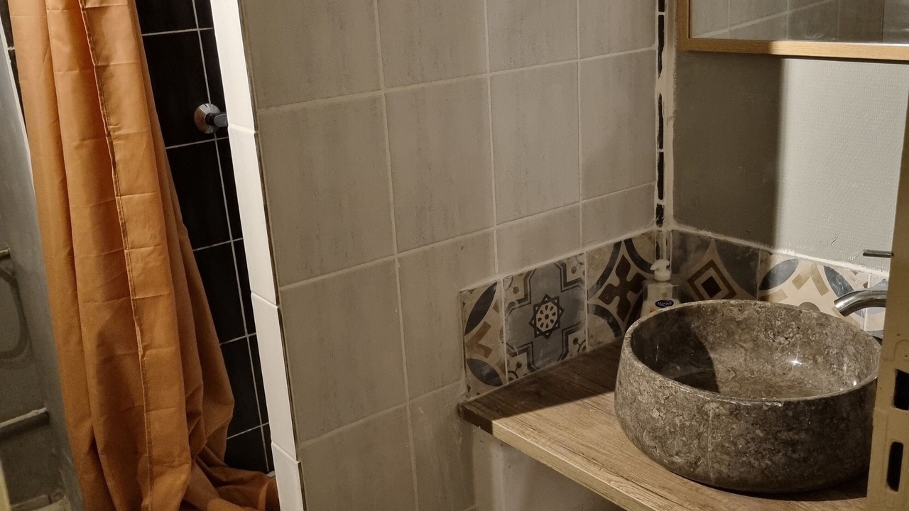 Photo of Bathroom in Arles