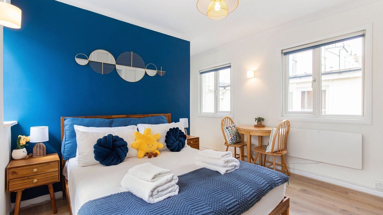 Photo of Bedroom in Lancaster Gate