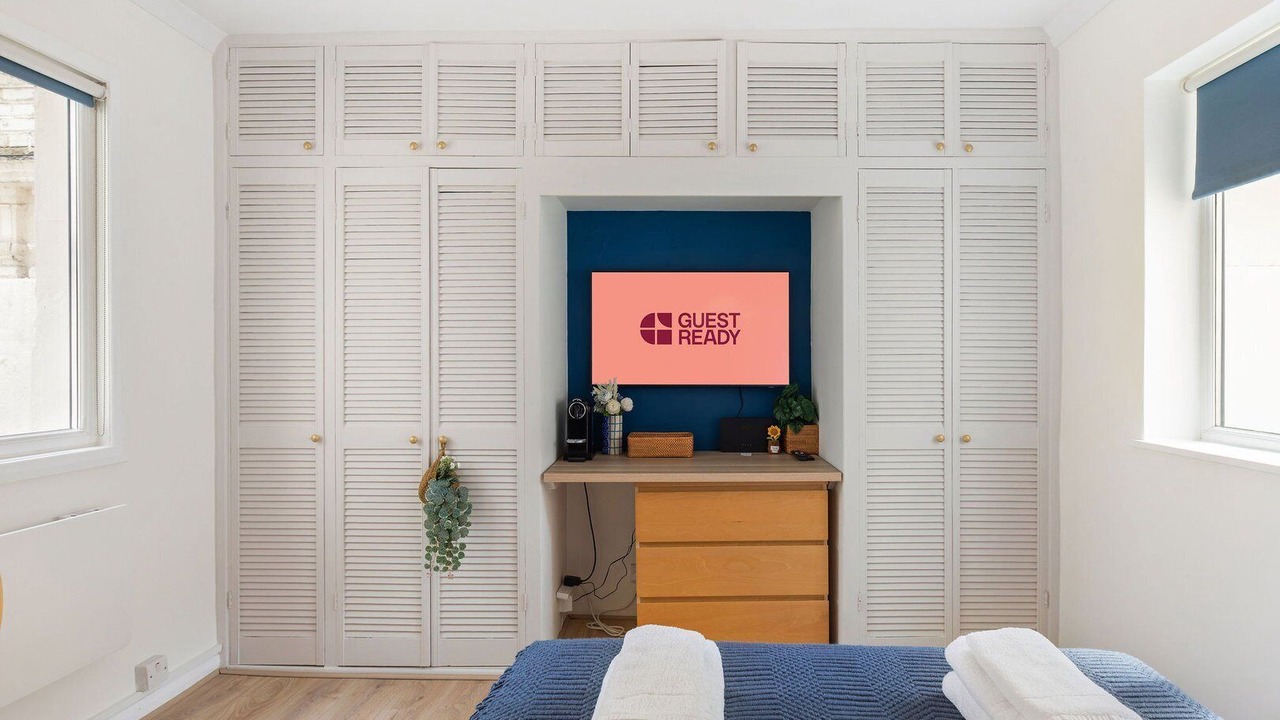 Photo of Bedroom in Lancaster Gate