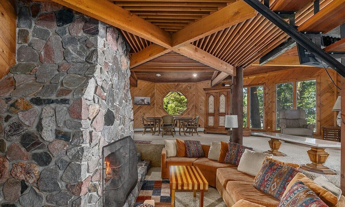 Photo of Livingroom in Silver Lake