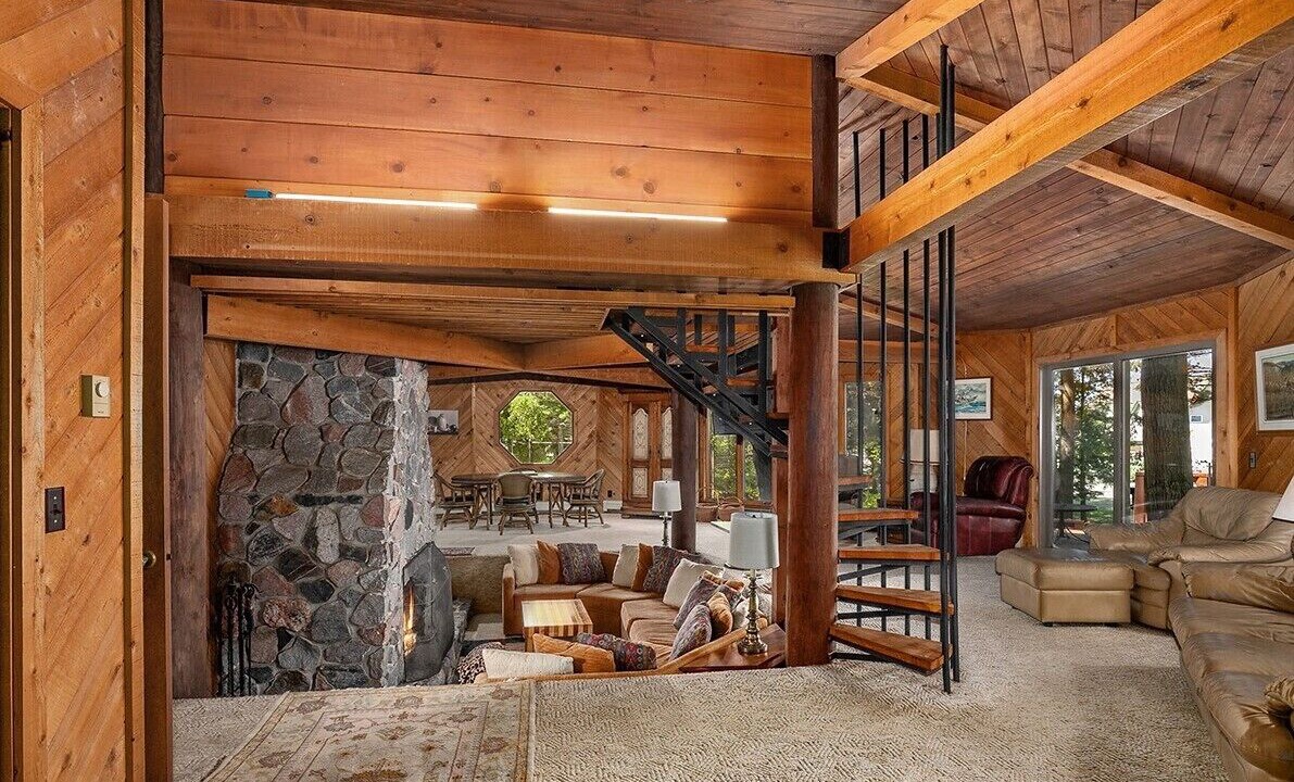 Photo of Livingroom in Silver Lake