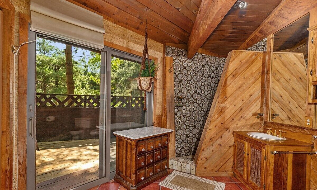 Photo of Bathroom in Silver Lake