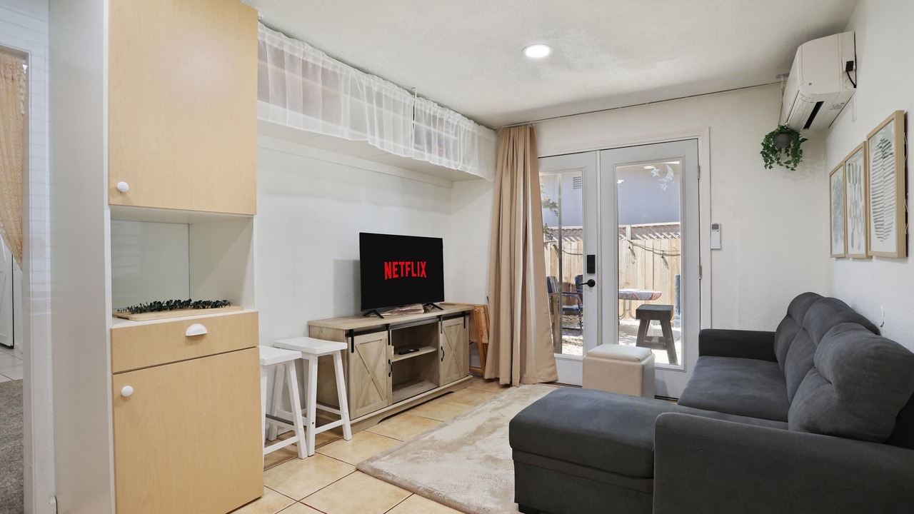 Photo of Livingroom in Southeastern Sacramento