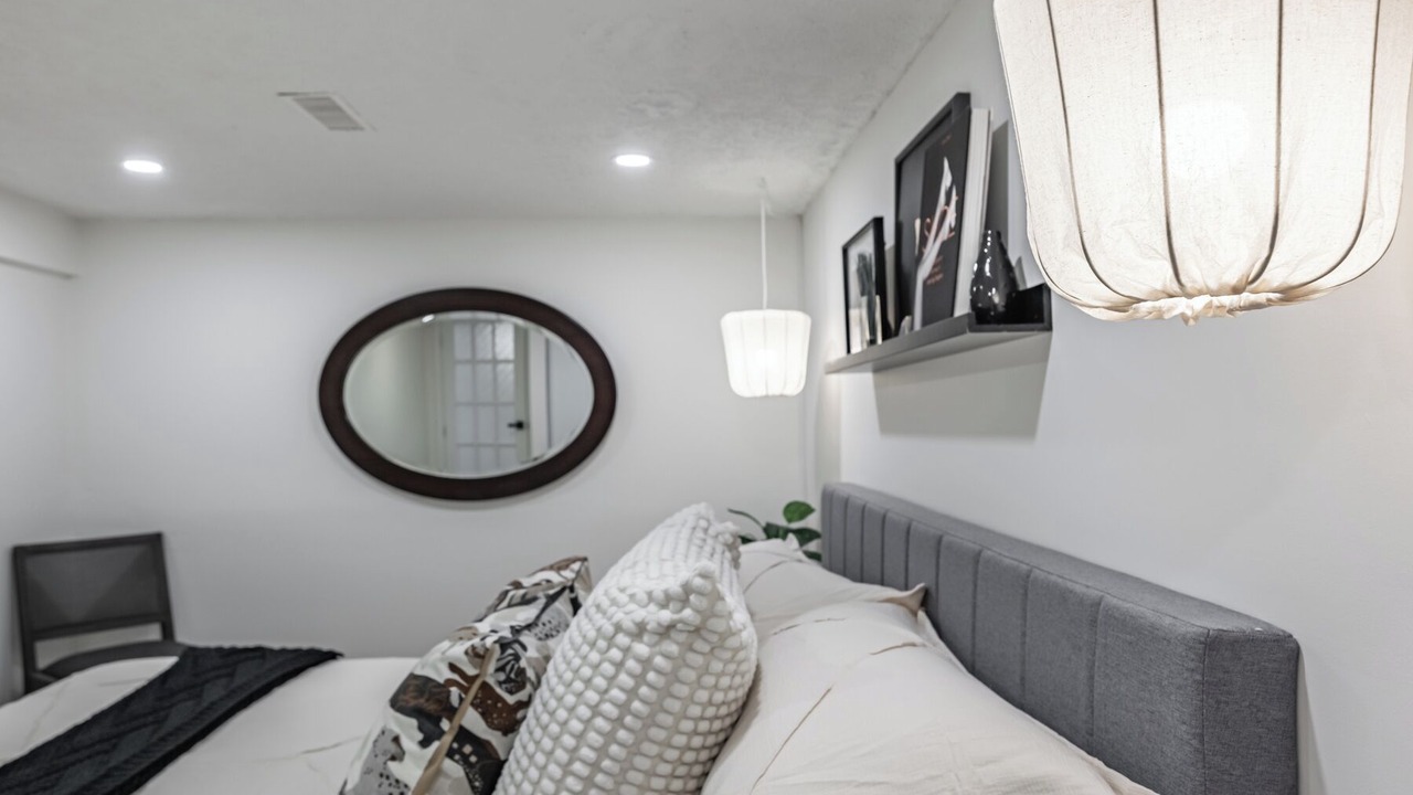 Photo of Bedroom in Lakeview