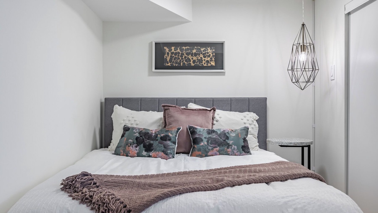 Photo of Bedroom in Lakeview