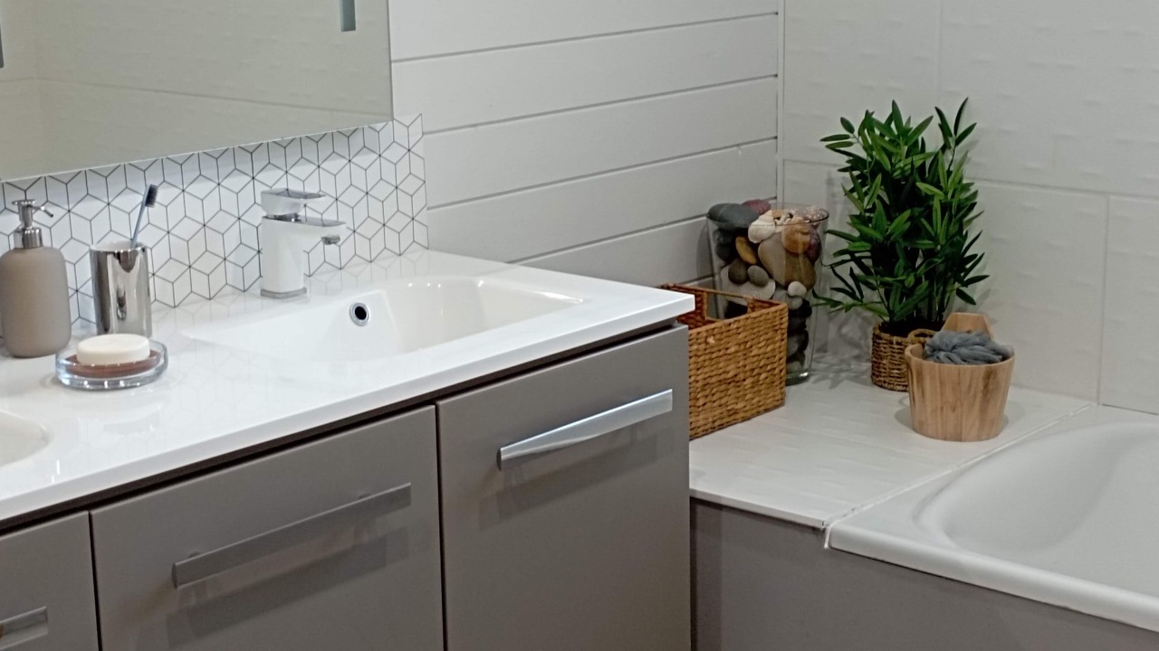 Photo of Bathroom in Cantenac