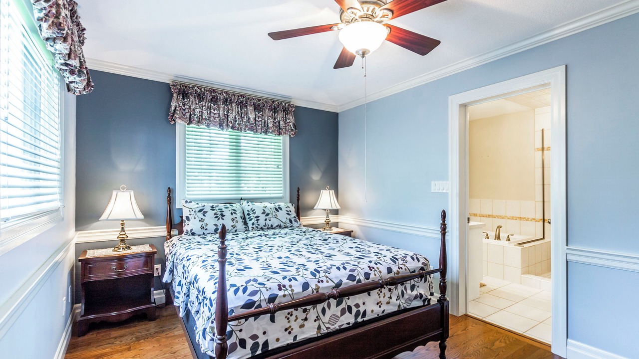 Photo of Bedroom in Port Rowan