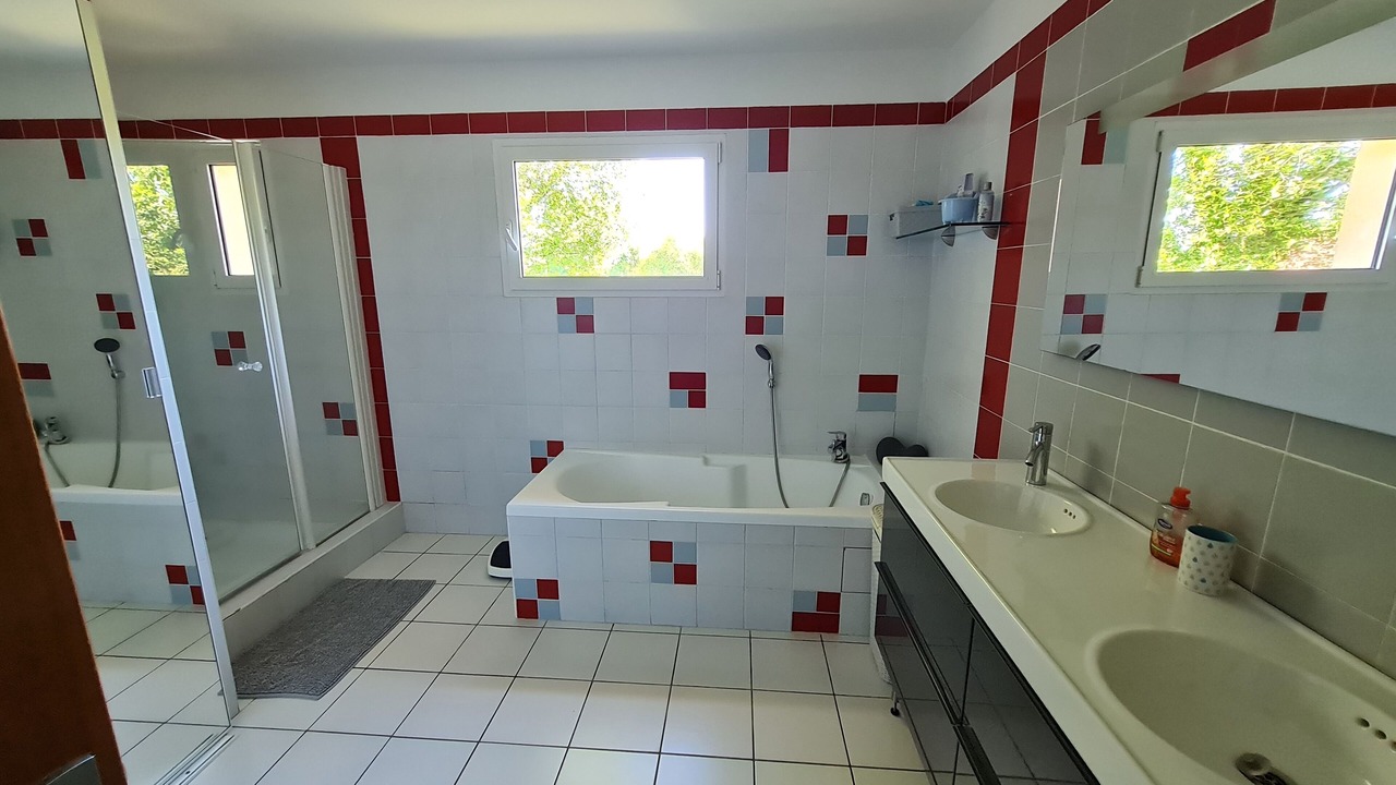 Photo of Bathroom in La Brede