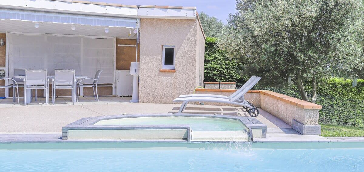Photo of Outdoor in Azas