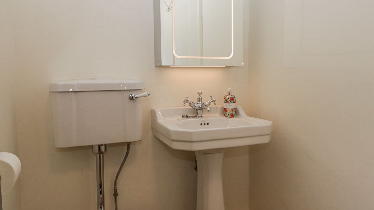 Photo of Bathroom in Pooley Bridge