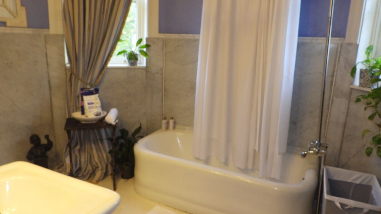 Photo of Bathroom in Keokuk