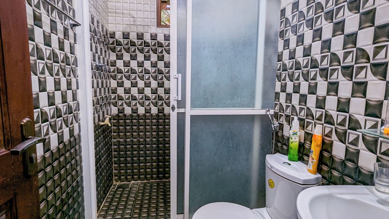 Photo of Bathroom in Demodera