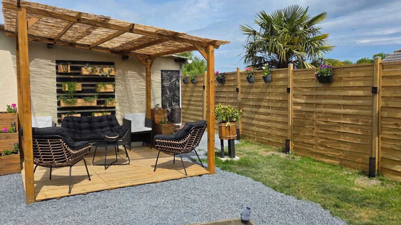 Photo of Patio Balcony in Le Tronquay