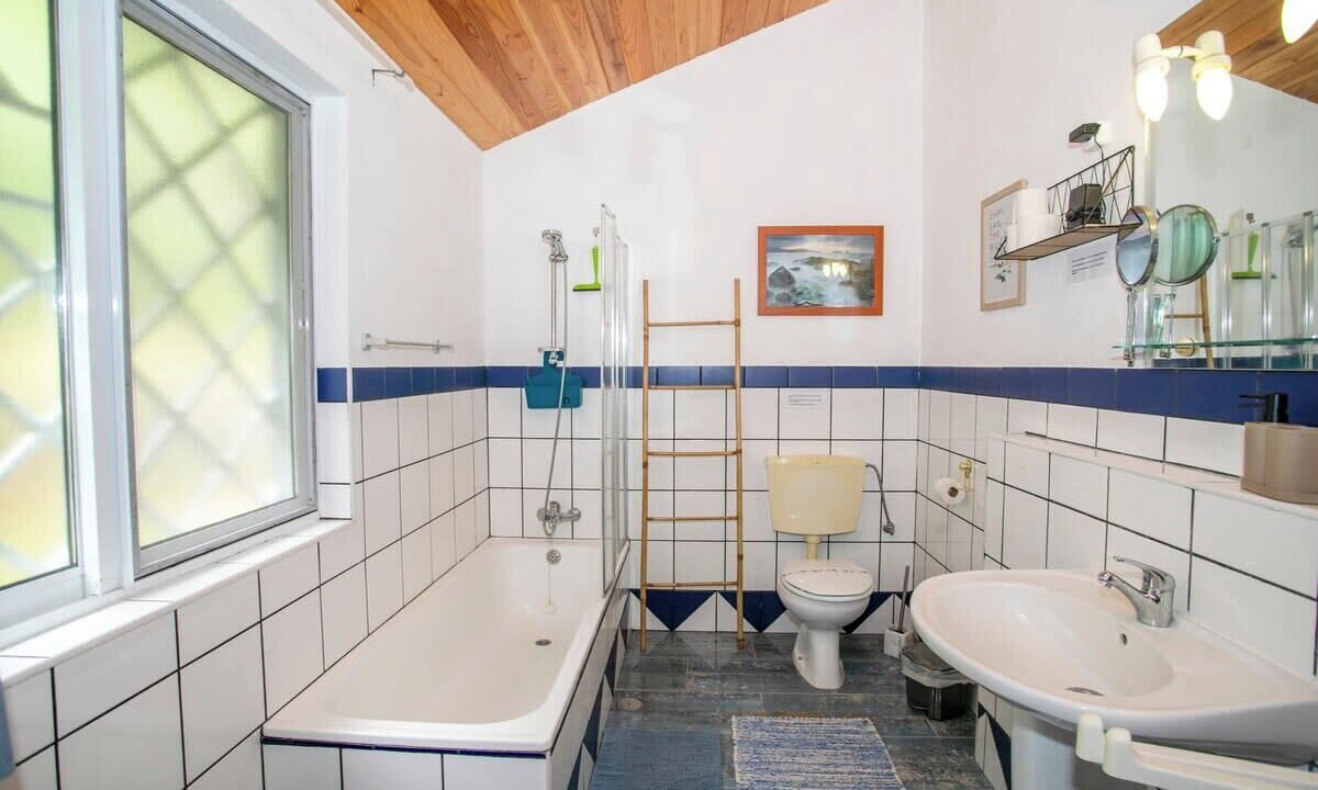 Photo of Bathroom in Ponta Delgada