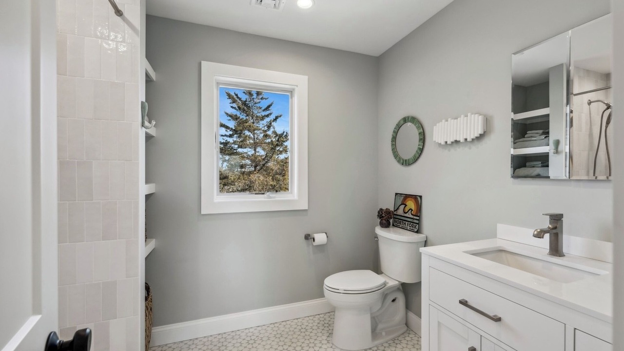 Photo of Bathroom in Cutchogue