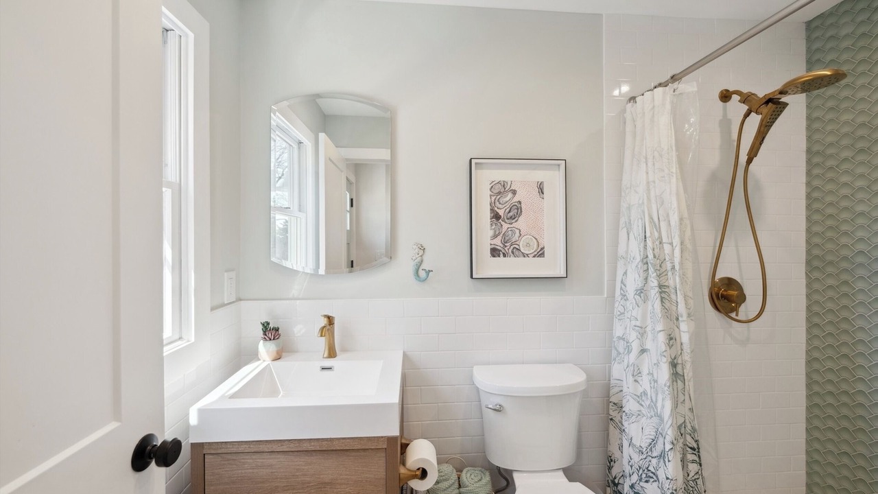 Photo of Bathroom in Cutchogue