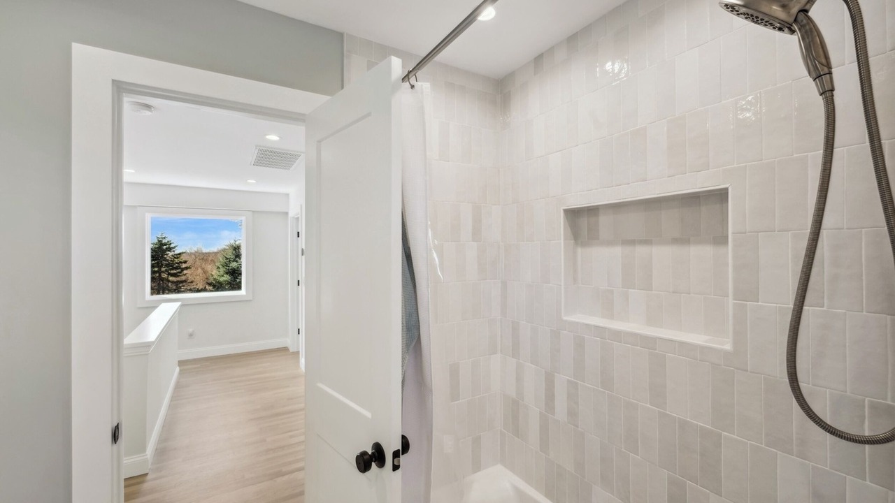 Photo of Bathroom in Cutchogue
