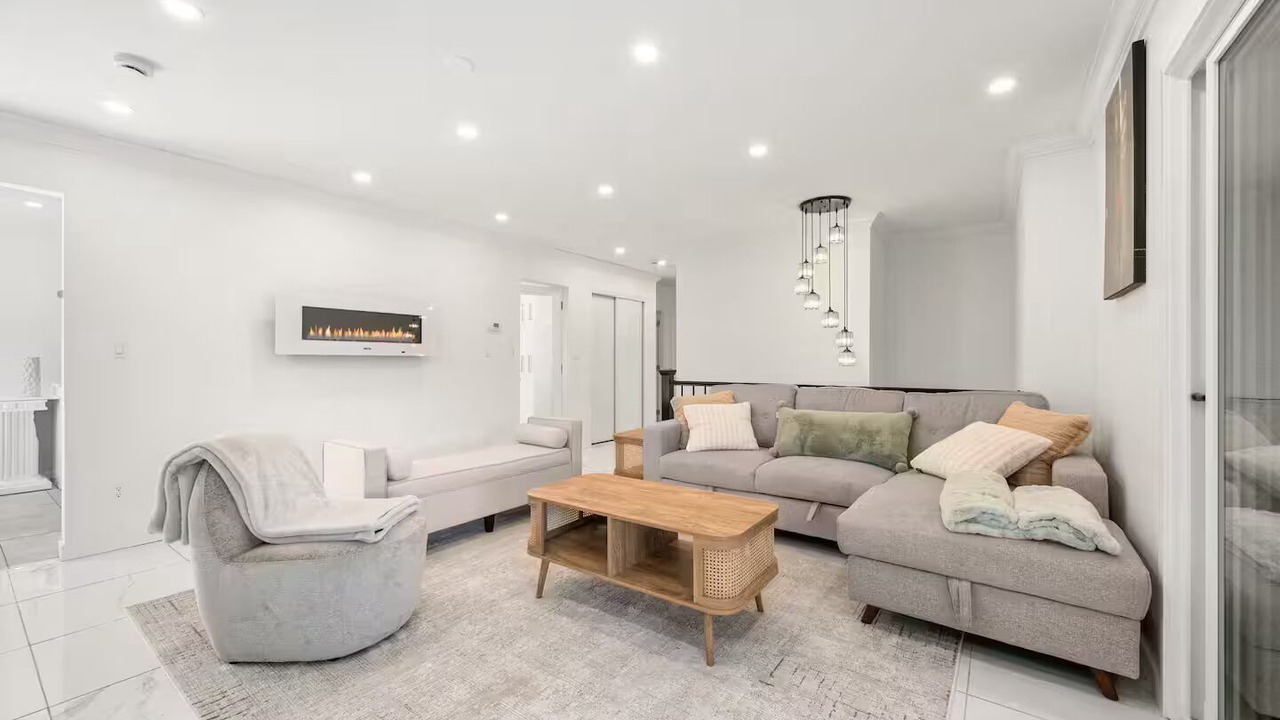 Photo of Livingroom in Abbotsford