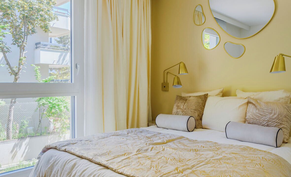 Photo of Bedroom in Suresnes