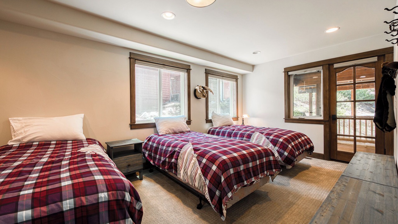 Photo of Bedroom in Meeks Bay