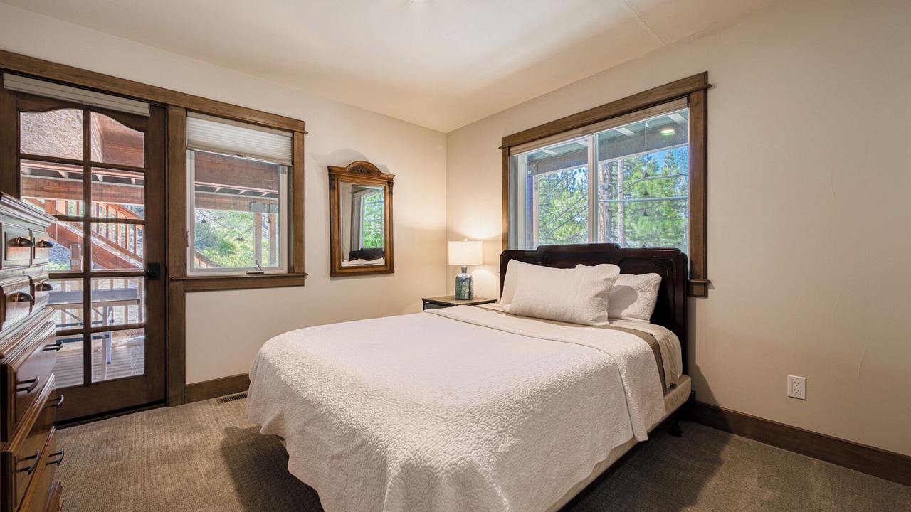 Photo of Bedroom in Meeks Bay
