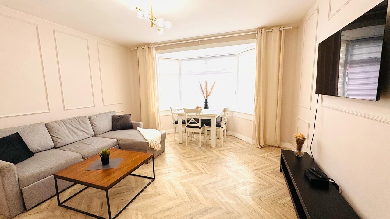 Photo of Livingroom in Grangemouth