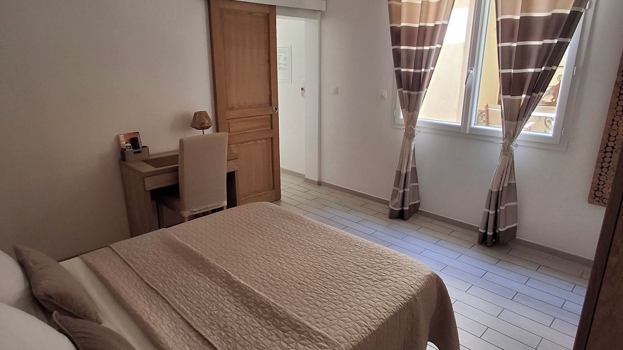 Photo of Bedroom in Port-Saint-Louis-du-Rhone