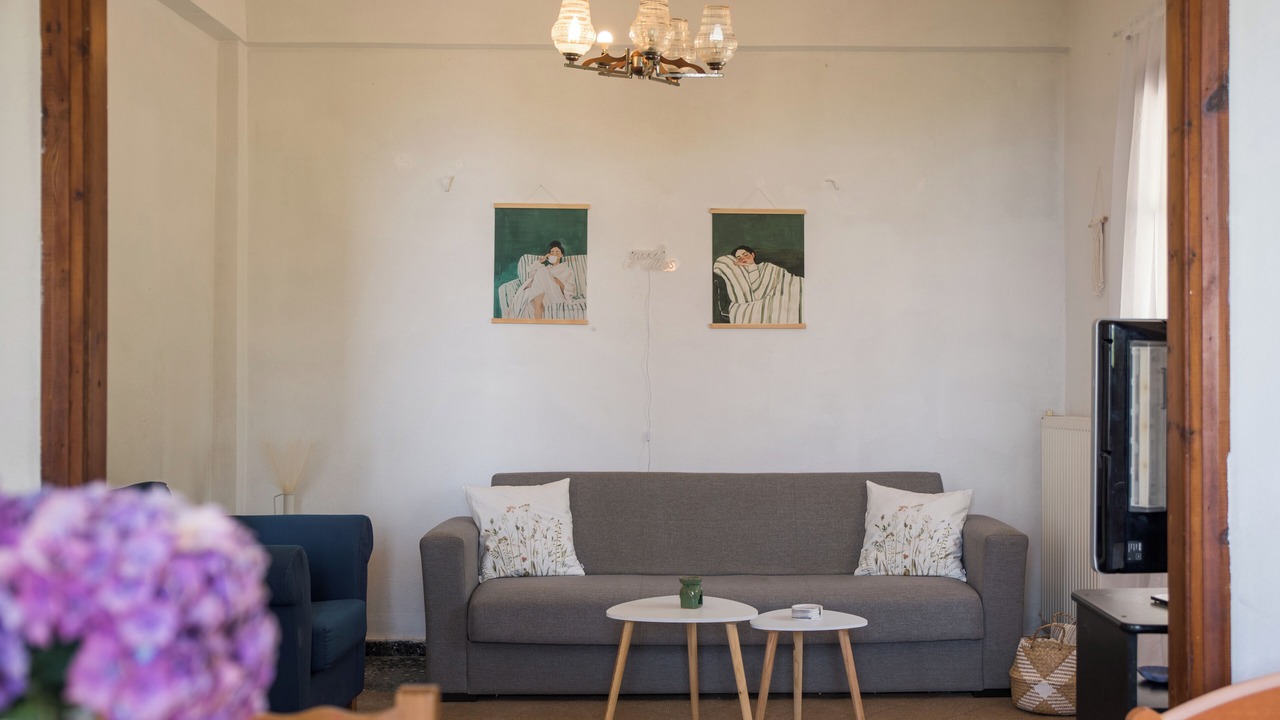 Photo of Livingroom in Mouresi