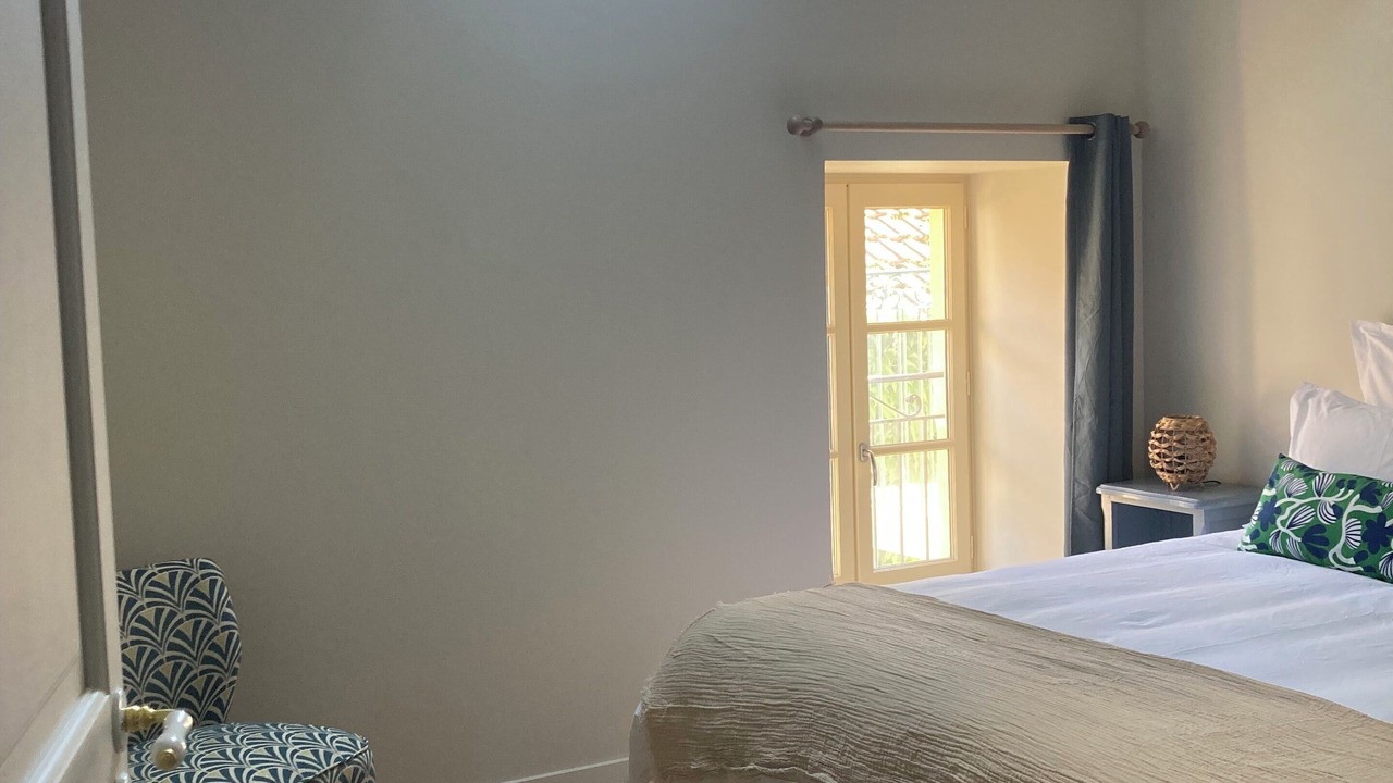 Photo of Bedroom in Savigny-les-Beaune